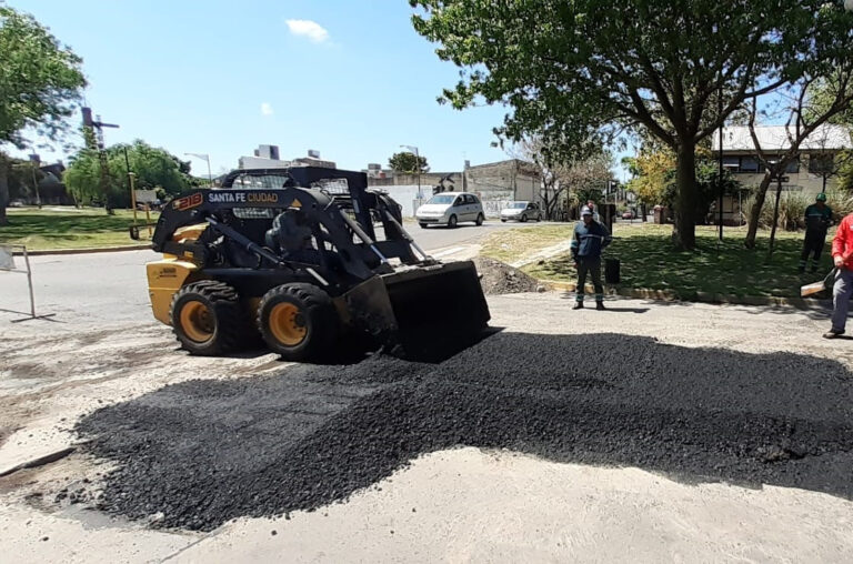 La Municipalidad informa el avance del cronograma de tareas previstas en los planes de fumigación, de bacheo y Santa Fe se Ilumina.