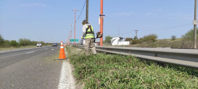 Continúan los trabajos de Vialidad Nacional sobre Ruta 11