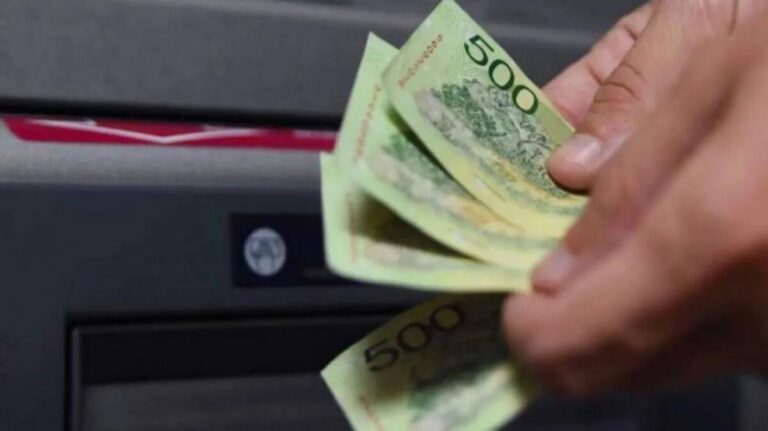 El Gobierno nacional actualizó el Salario Mínimo y apenas supera los 200 mil pesos