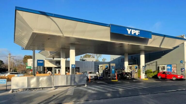 YPF concretó un nuevo aumento de sus combustibles