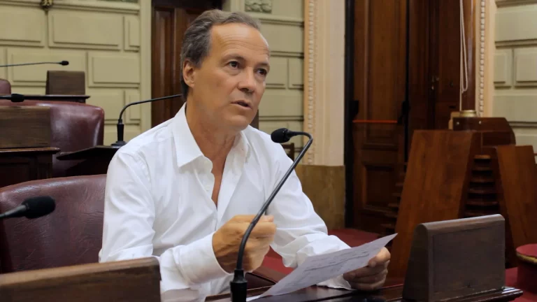 Diputados: La Justicia electoral le dio la banca Nº22 de la minoría a Rubén Giustiniani