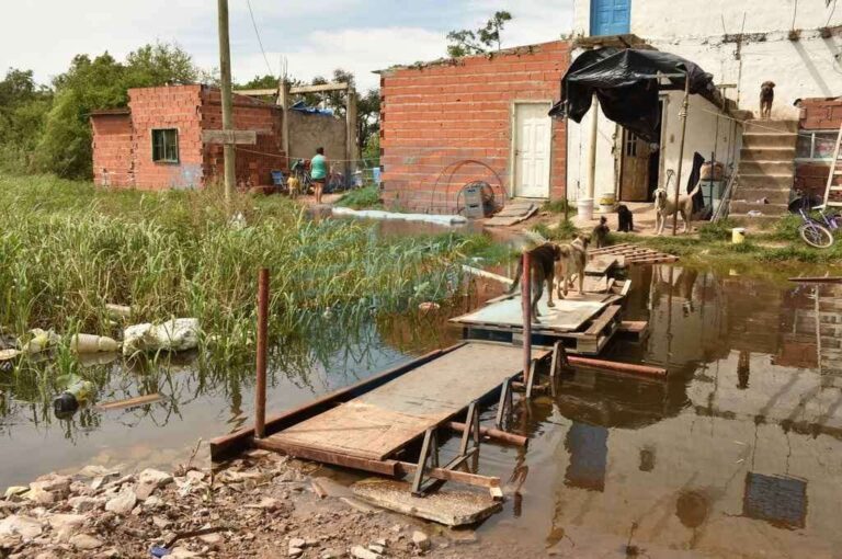 La Municipalidad prepara puntos secos y centros de evacuados ante la crecida del Paraná