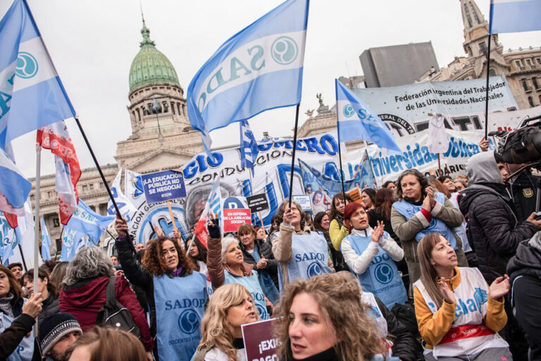 La prohibición de bloqueos o tomas por reclamos gremiales fue declarada inconstitucional por la Justicia