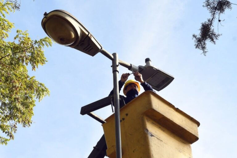 La tercerización del alumbrado público se convirtió en Ordenanza