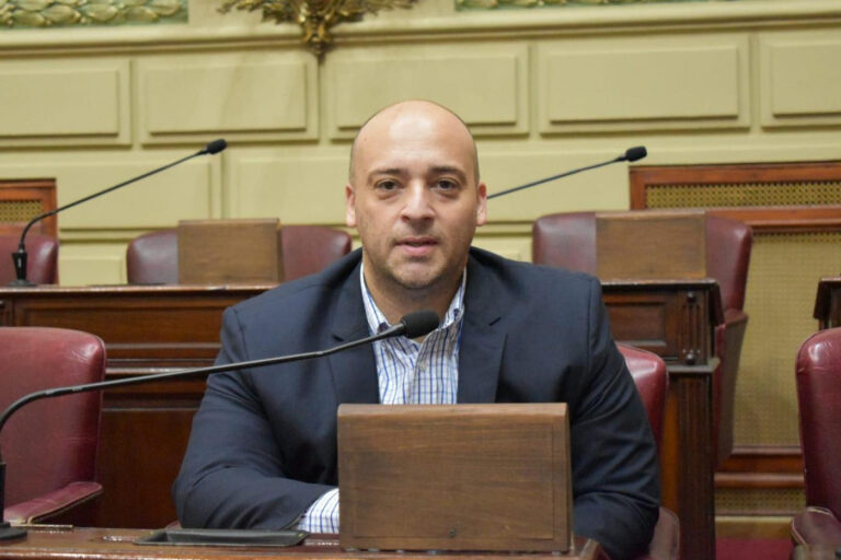 Para la UCR, el camino es el consenso y la gestión