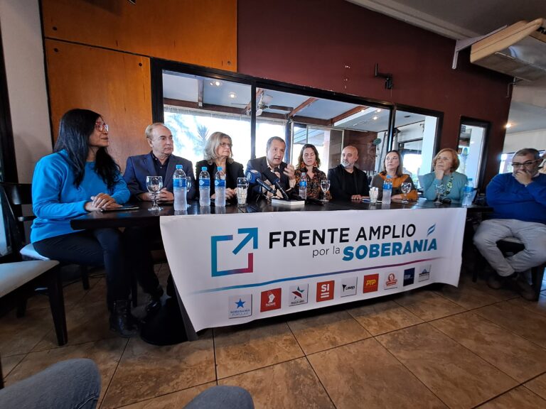 Frente Amplio para la Soberanía: Una alianza para enfrentar a los «partidos tradicionales resignados al mandato del poder real de Santa Fe»
