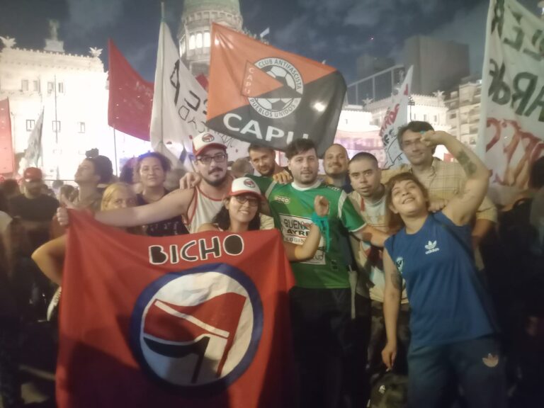 Resistir desde la tribuna: Las hinchadas antifascistas en la era Milei