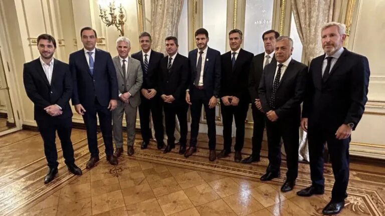 «No hay más tiempo que perder»: Pullaro y otros 9 Gobernadores manifestaron su apoyo a la Ley Bases